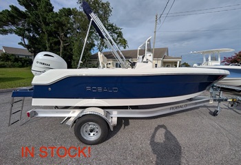 2026 Robalo R160 Biscayne Blue/White  Boat
